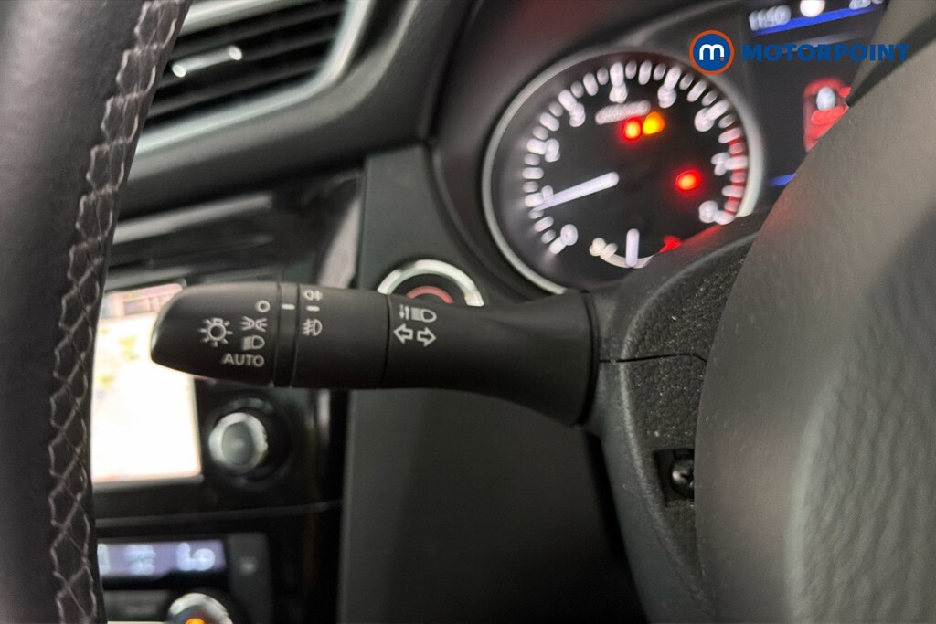Nissan Qashqai Dig-t Acenta Premium Black #14