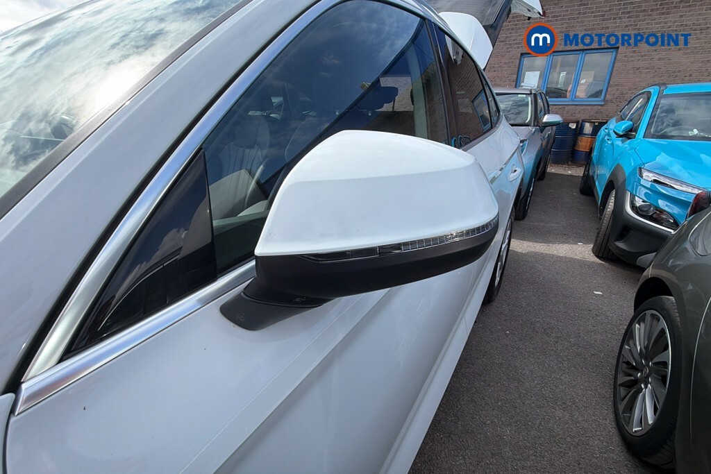 Audi Q5 2.0 Tdi 40 Sport Suv S Tronic Quattro E White #25