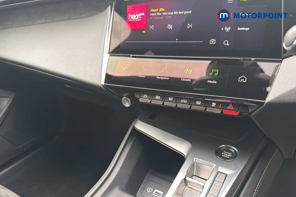 Peugeot 408 1.2 Puretech Allure Premium Fastback Ea Red #17