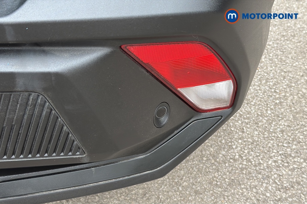 Peugeot 408 1.2 Puretech Allure Premium Fastback Ea Red #32