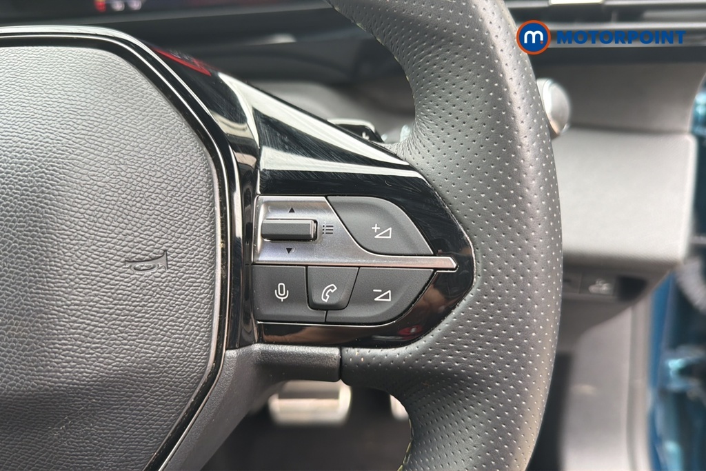 Peugeot 408 1.2 Puretech Allure Premium Fastback Ea Red #11