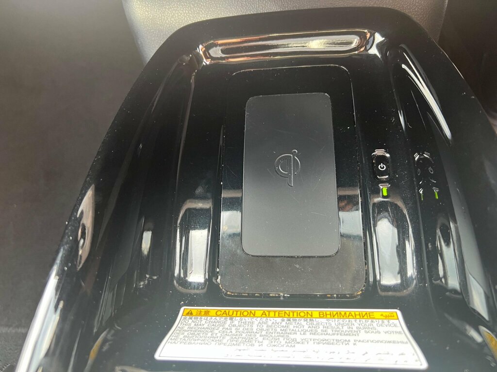 Toyota Prius Hatchback 1.8 Hybrid Euro6 201818 Silver #32