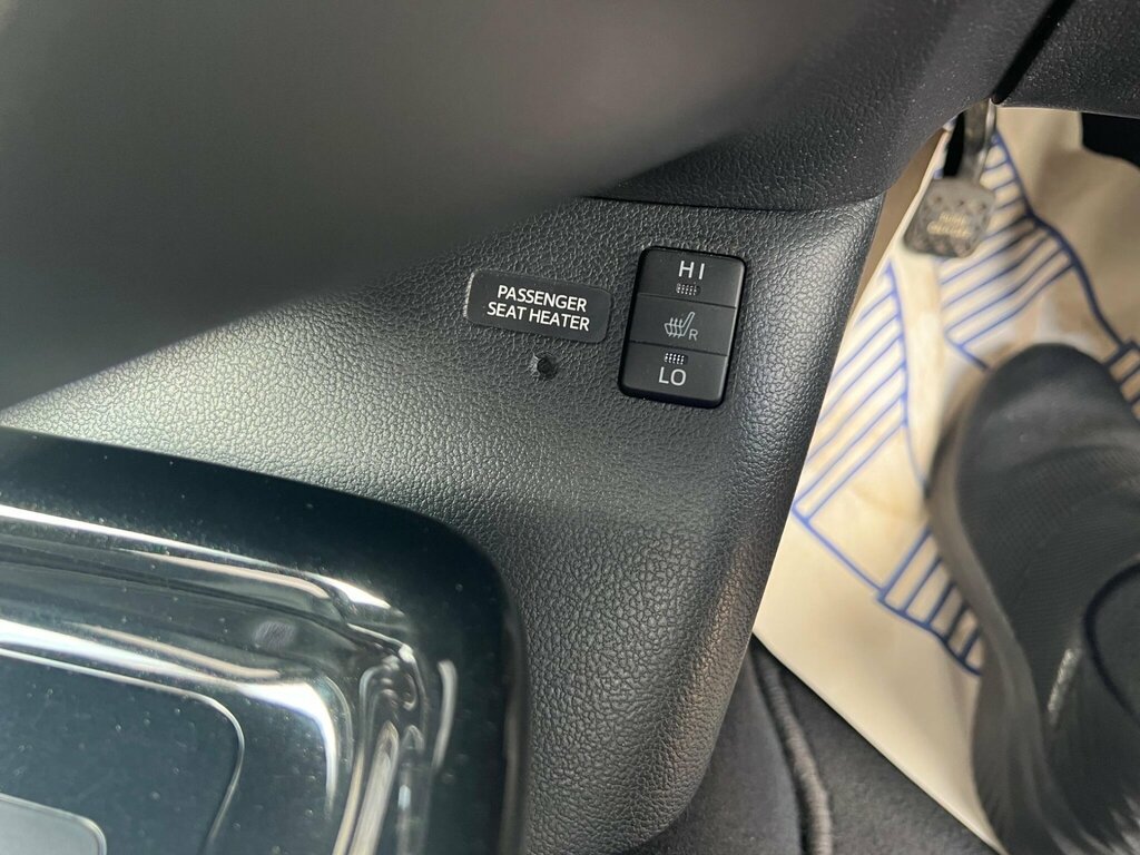 Toyota Prius Hatchback 1.8 Vvt-h Active Cvt Euro 6 Ss 2 Silver #25