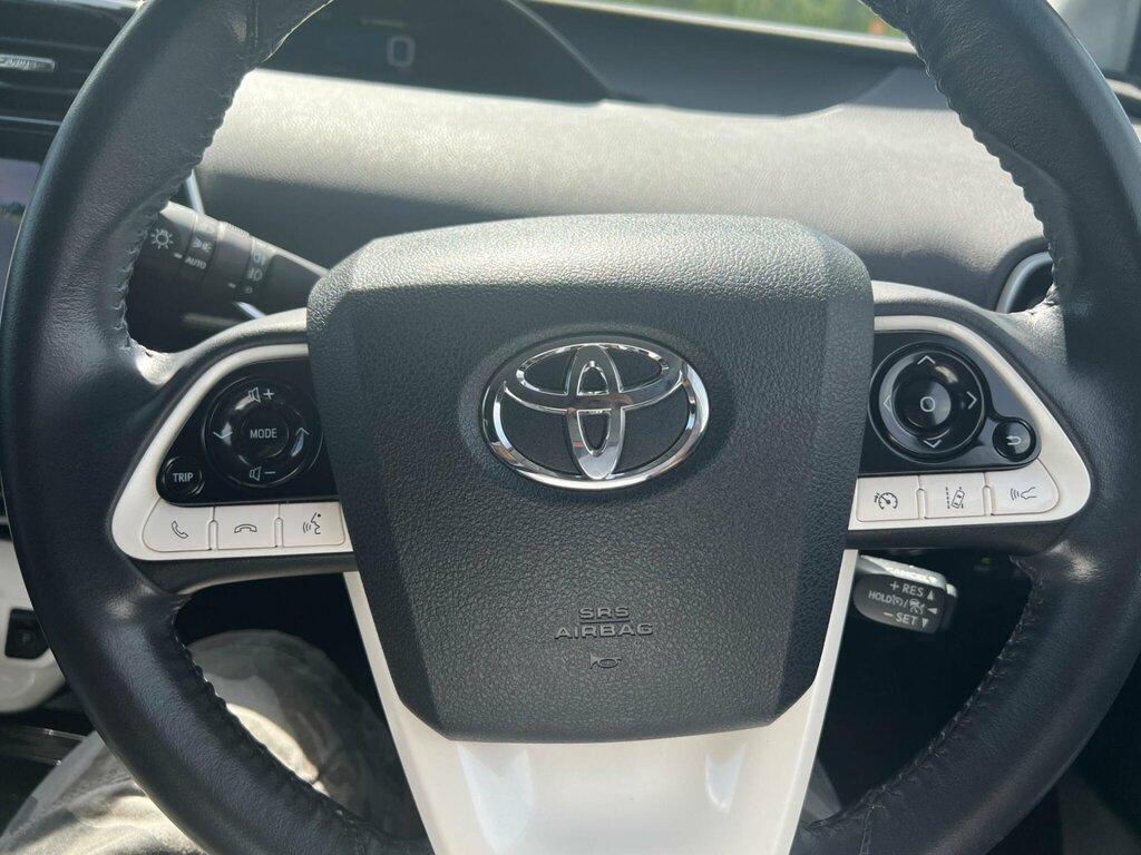 Toyota Prius Hatchback 1.8 Hybrid Euro6 201818 Silver #28