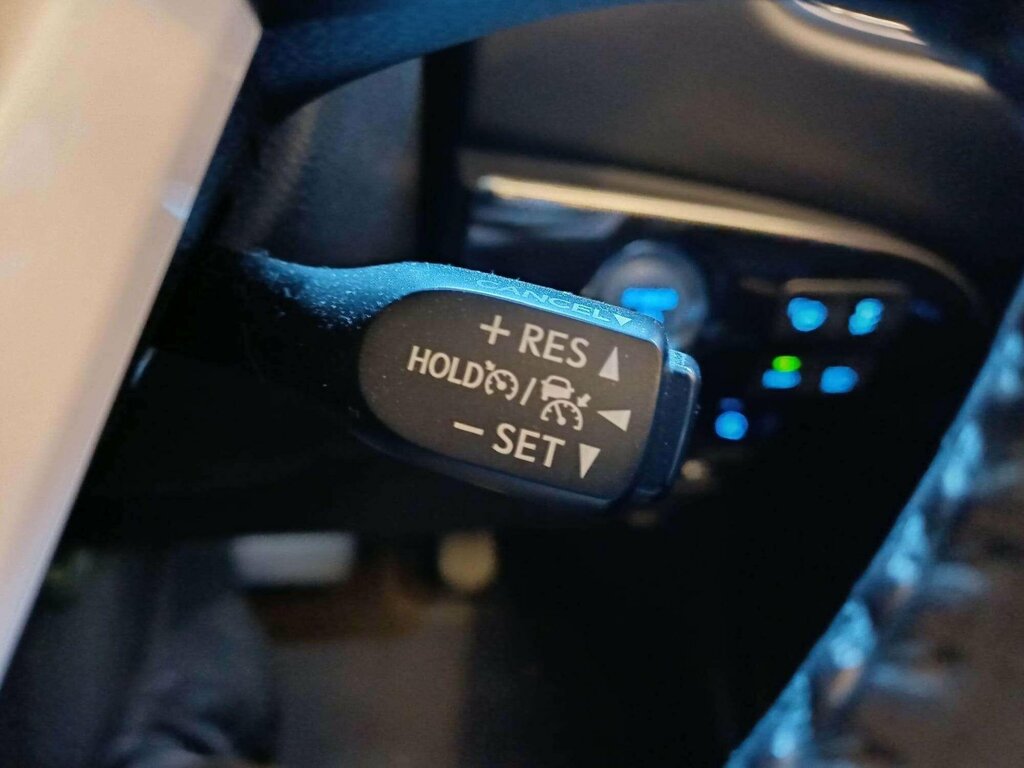 Toyota Prius Hatchback 1.8 Vvt-h Active Cvt Euro 6 Ss 2 Silver #18