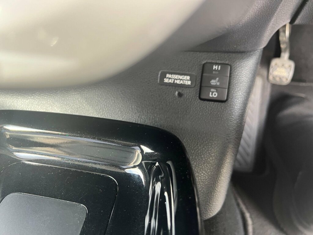 Toyota Prius Hatchback 1.8 Hybrid Euro6 201818 Silver #15