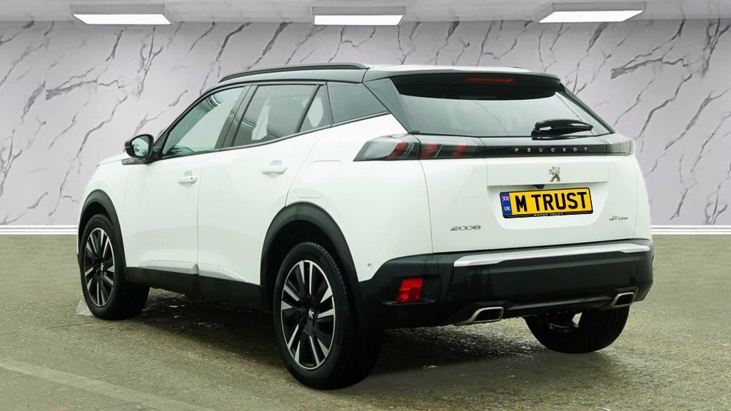 Peugeot 2008 1L Gt Line White #3