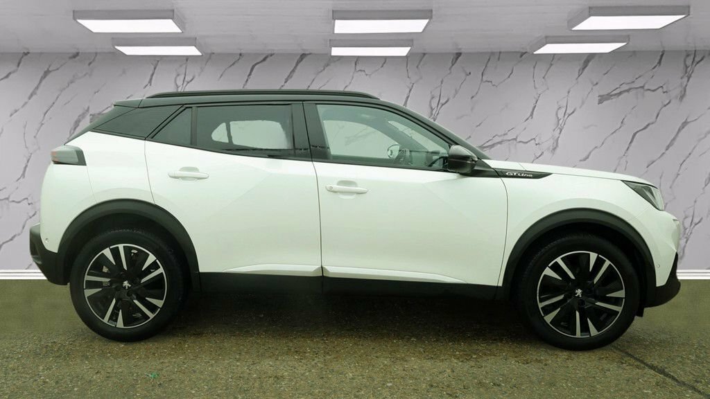 Peugeot 2008 1L Gt Line White #5