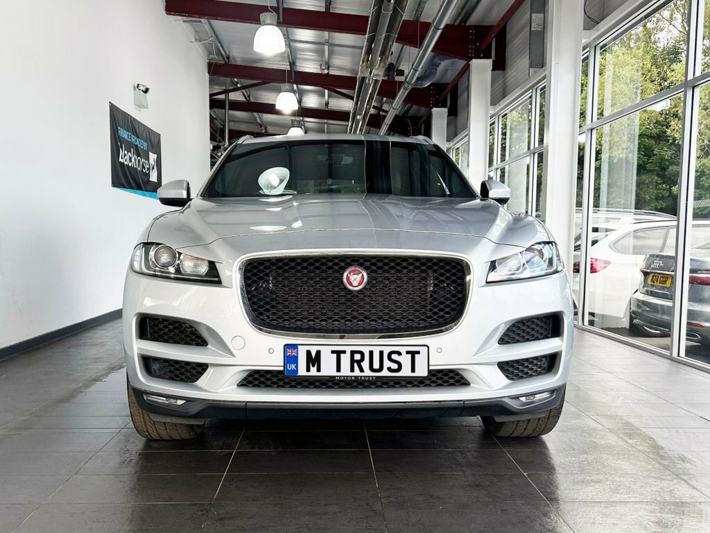 Jaguar F-Pace 2L Prestige MM68SZD Silver #3