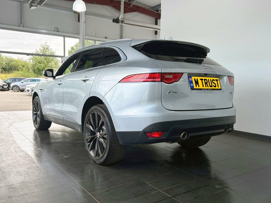 Jaguar F-Pace 2L Prestige MM68SZD Silver #6