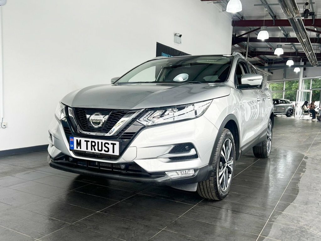 Nissan Qashqai 1.2L N-connecta Silver #4
