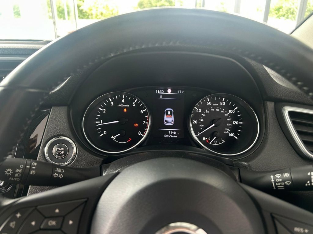Nissan Qashqai 1.2L N-connecta Silver #6