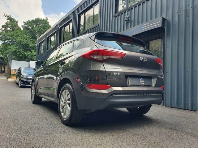 Hyundai Tucson 1.7 Crdi Blue Drive Se Nav Suv Dct Euro MT18PPO Grey #3
