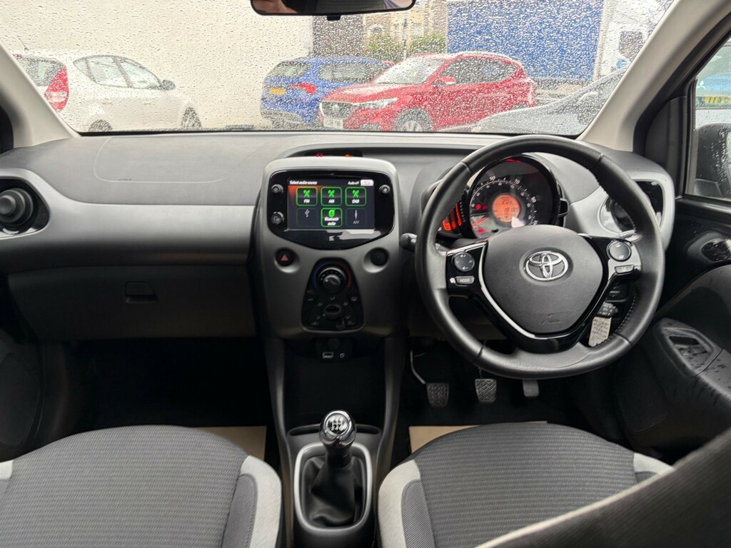Toyota Aygo Petrol Gold #11