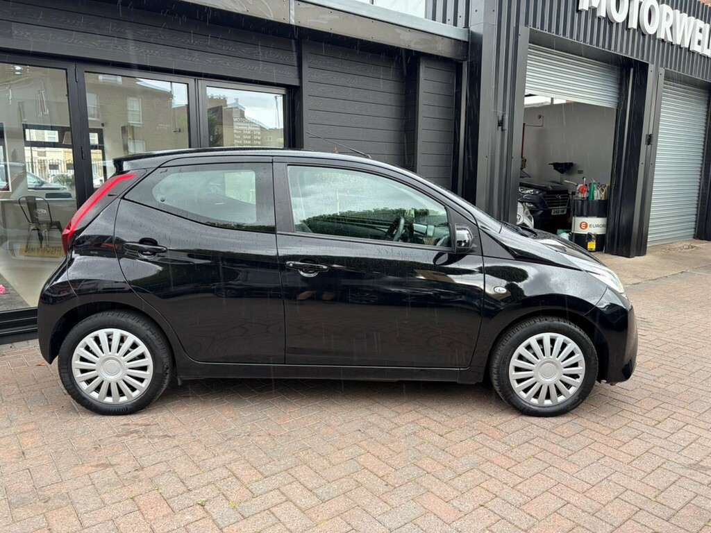 Toyota Aygo Hatchback Black #4
