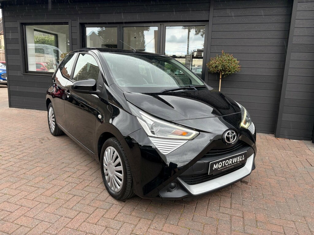 Toyota Aygo Hatchback Black #3