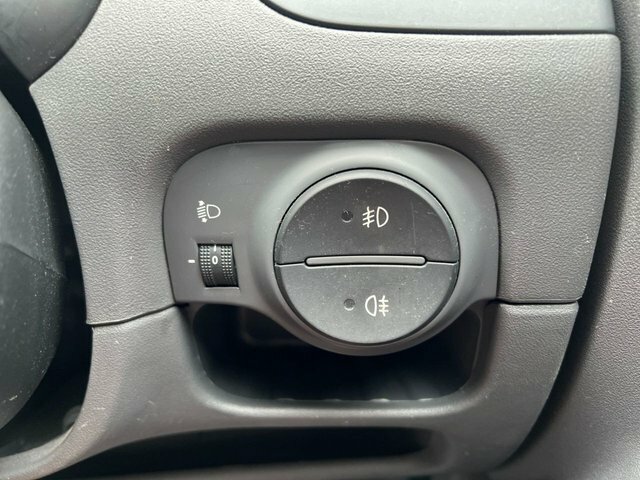 Kia RIO 1.4 Domino Hatchback 139 G Km 9 Black #10
