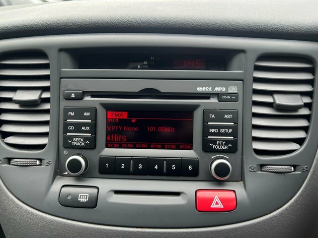Kia RIO 1.4 Domino Hatchback 139 G Km 9 Black #14