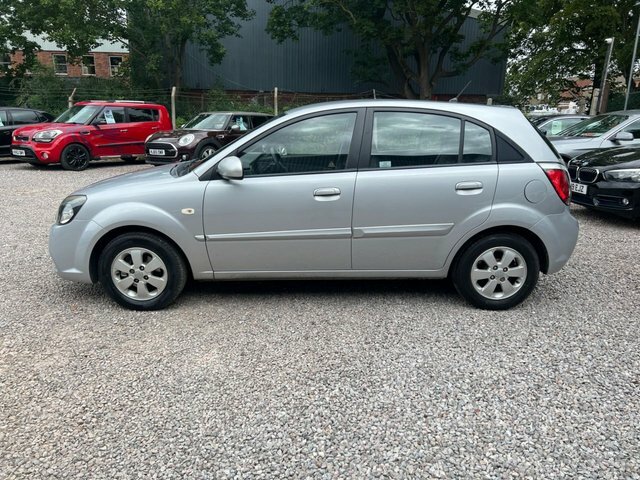 Kia RIO 1.4 2 Ipd Hatchback 139 Gkm, 9 Silver #4