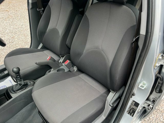 Kia RIO 1.4 Domino Hatchback 139 G Km 9 Black #22