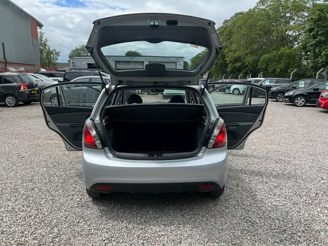 Kia RIO 1.4 Domino Hatchback 139 G Km 9 Black #34