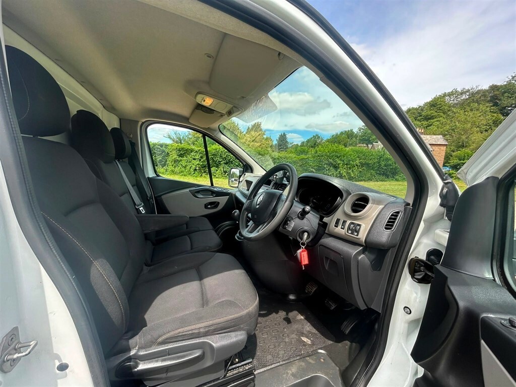 Renault Trafic 1.6 Sl27 Sport Energy Dci Sr Pv 120 Bhp Grey #15