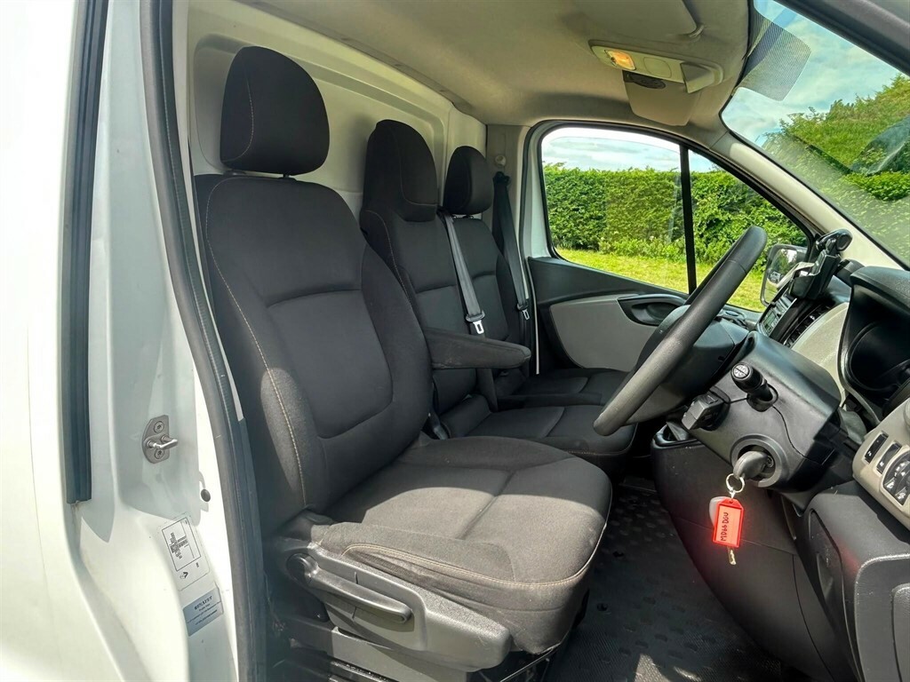 Renault Trafic 1.6 Sl27 Sport Energy Dci Sr Pv 120 Bhp Grey #19