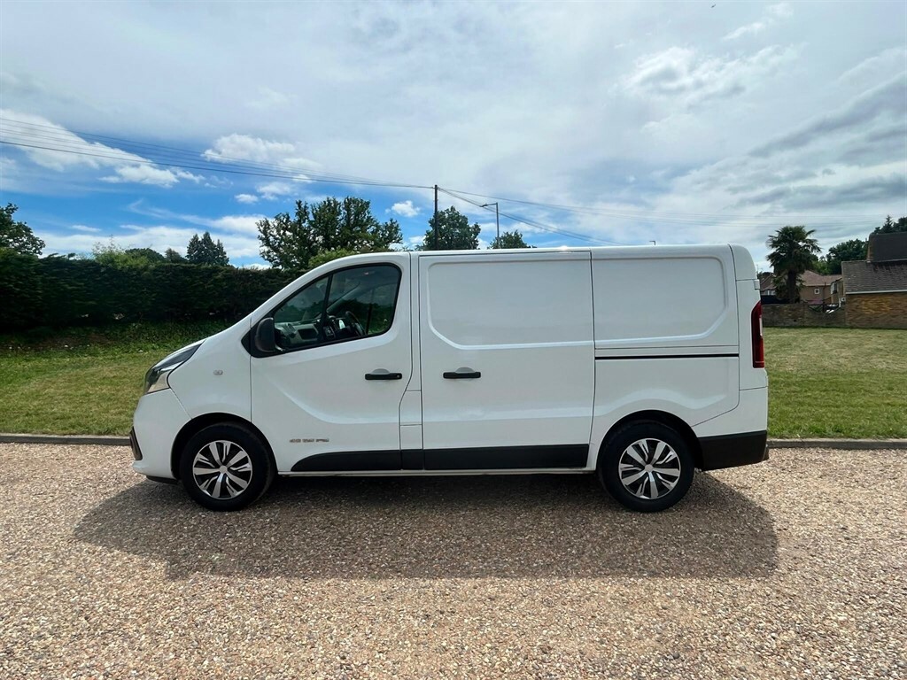 Renault Trafic 1.6 L 1.6 Dci Energy 27 Business Swb Standard Roo White #2