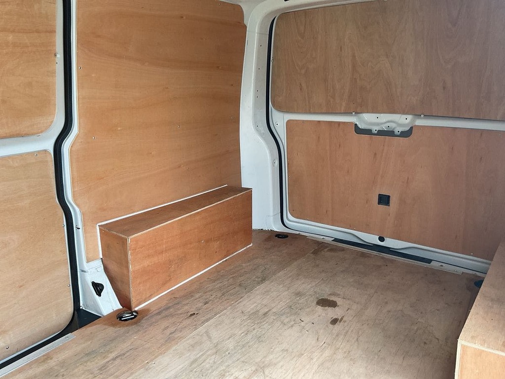 Volkswagen Transporter 2.0 Tdi 150 Highline Kombi Van  #9