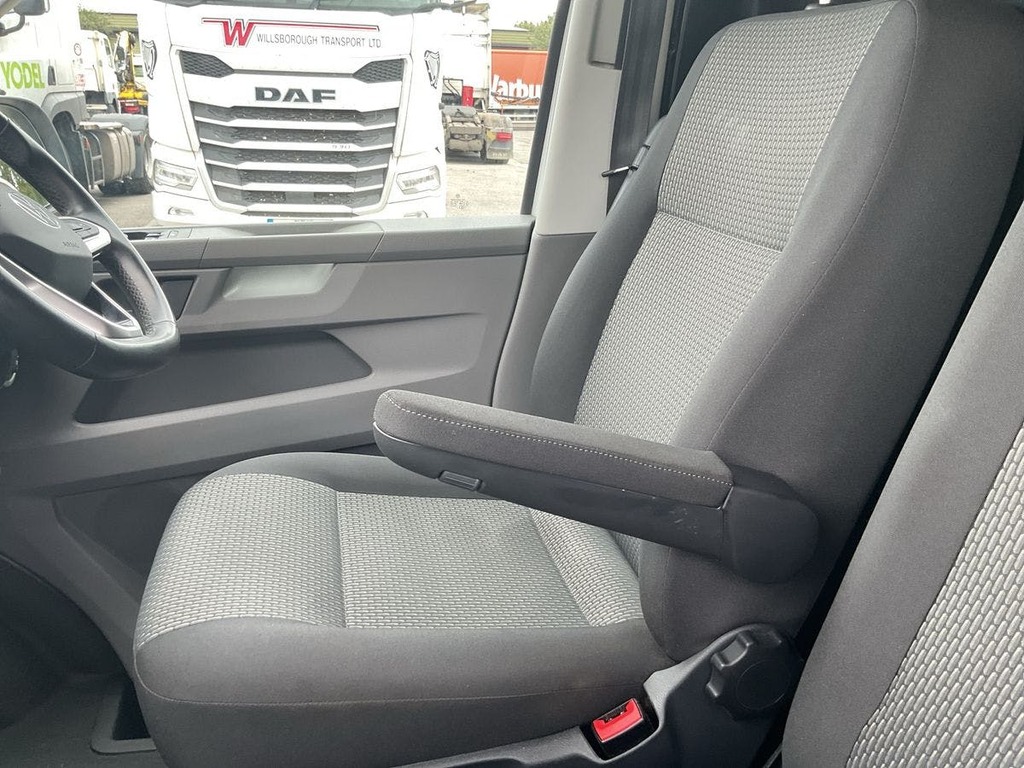 Volkswagen Transporter 2.0 Tdi 150 Highline Kombi Van  #19