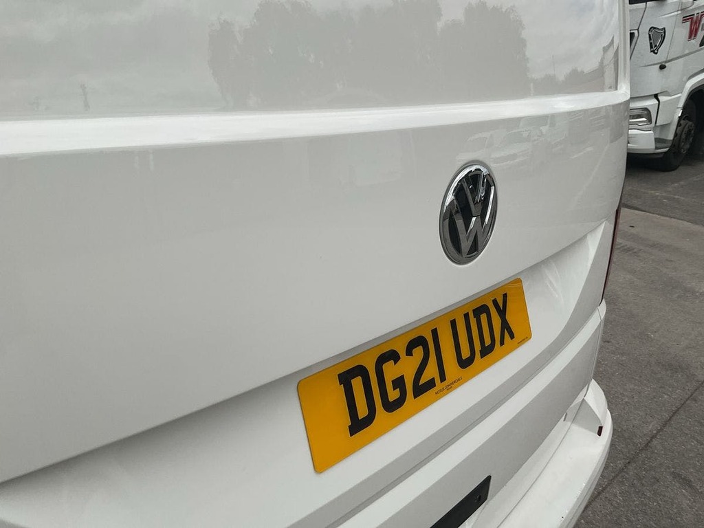Volkswagen Transporter 2.0 Tdi 150 Highline Kombi Van  #23