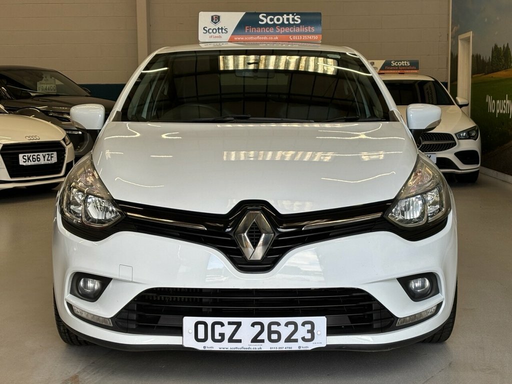 Renault Clio 0.9L Iconic OGZ2623 White #2