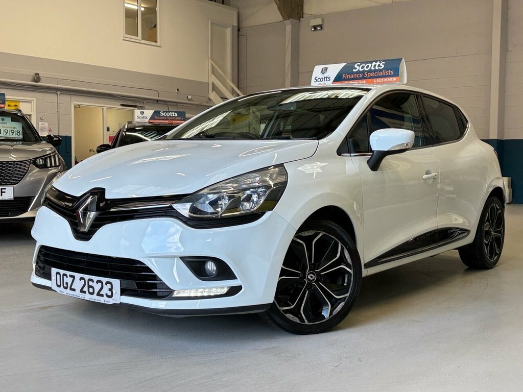 Renault Clio 0.9L Iconic OGZ2623 White #3