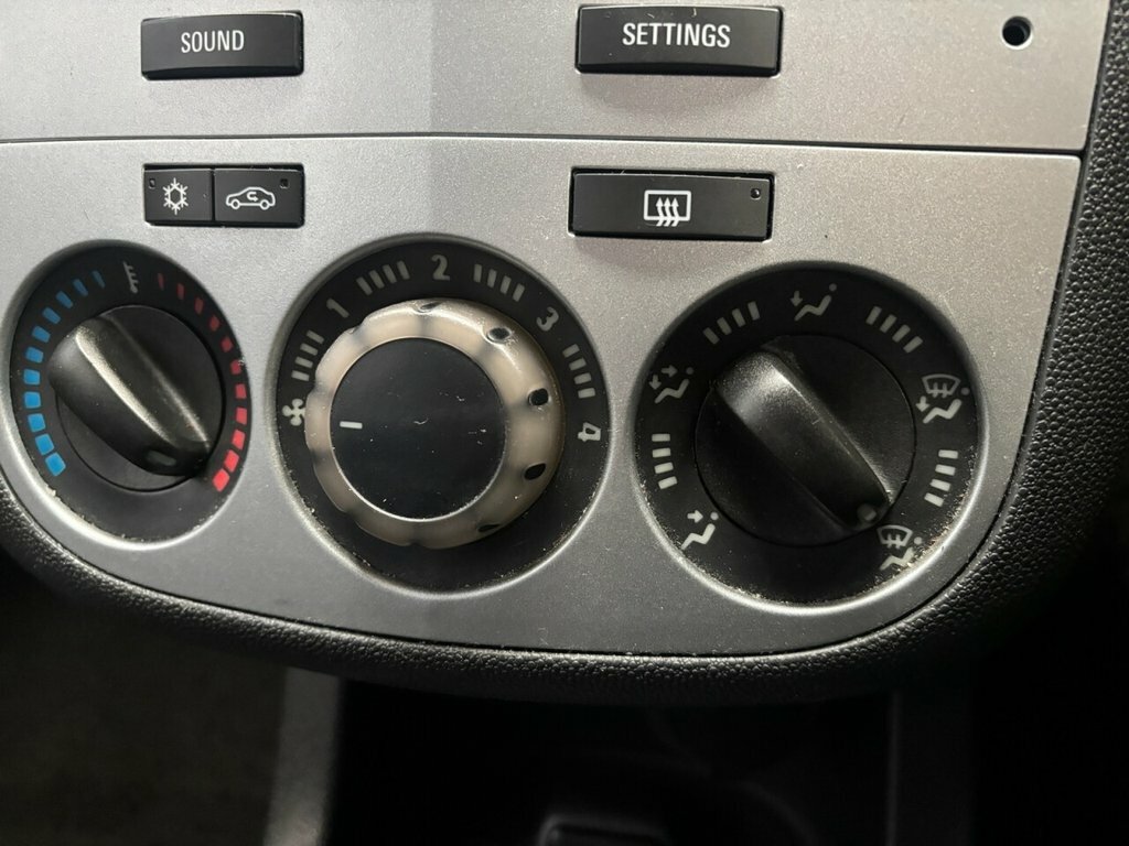 Vauxhall Corsa 1.2 16V Excite Euro 5 Ac  #33