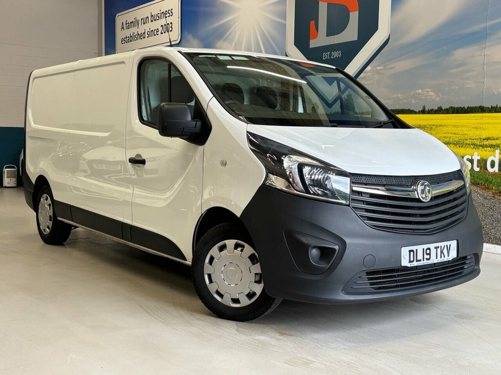 Vauxhall Vivaro Mpv White