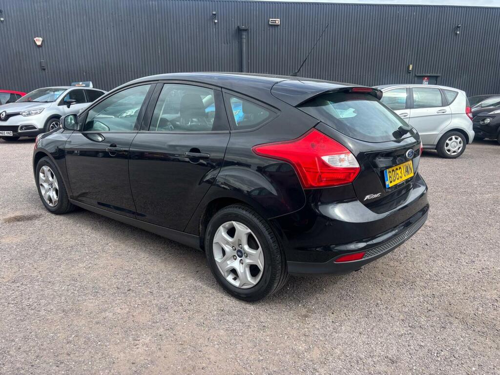 Ford Focus Hatchback 1.6 Edge Euro 5 201463 Black #2