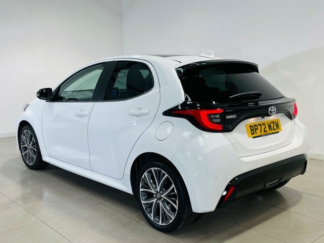 Toyota Yaris Vvt-h Excel Hatchback White #4