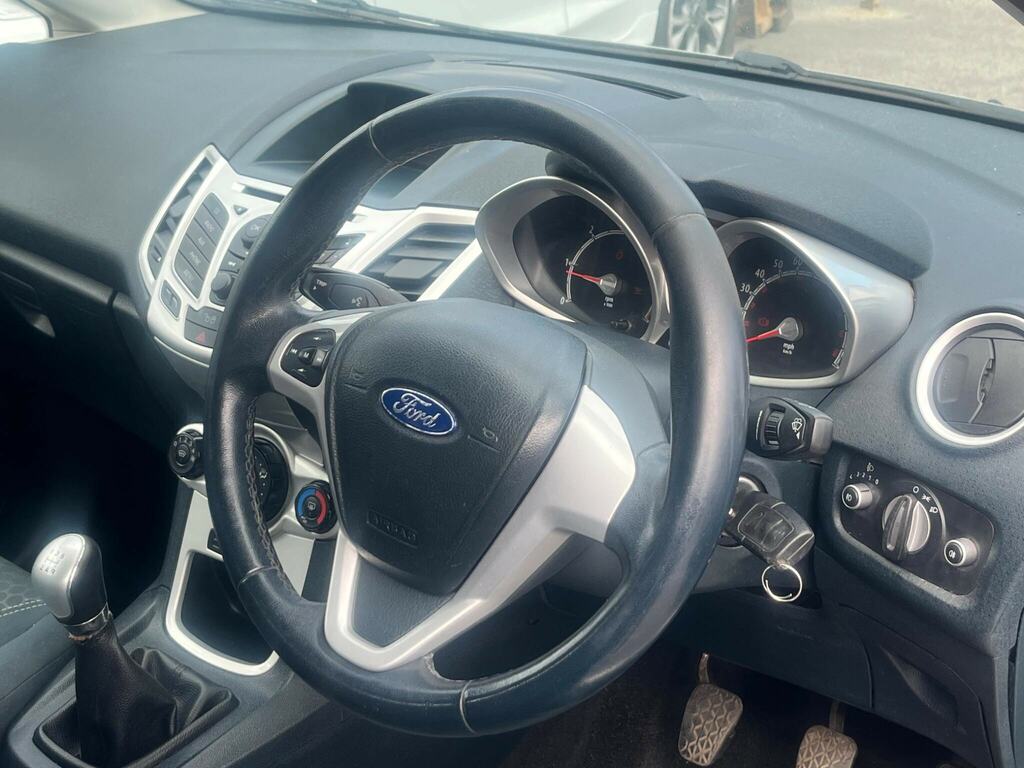 Ford Fiesta Ford Fiesta Van 1.6 Tdci Sport Panel Van  #17