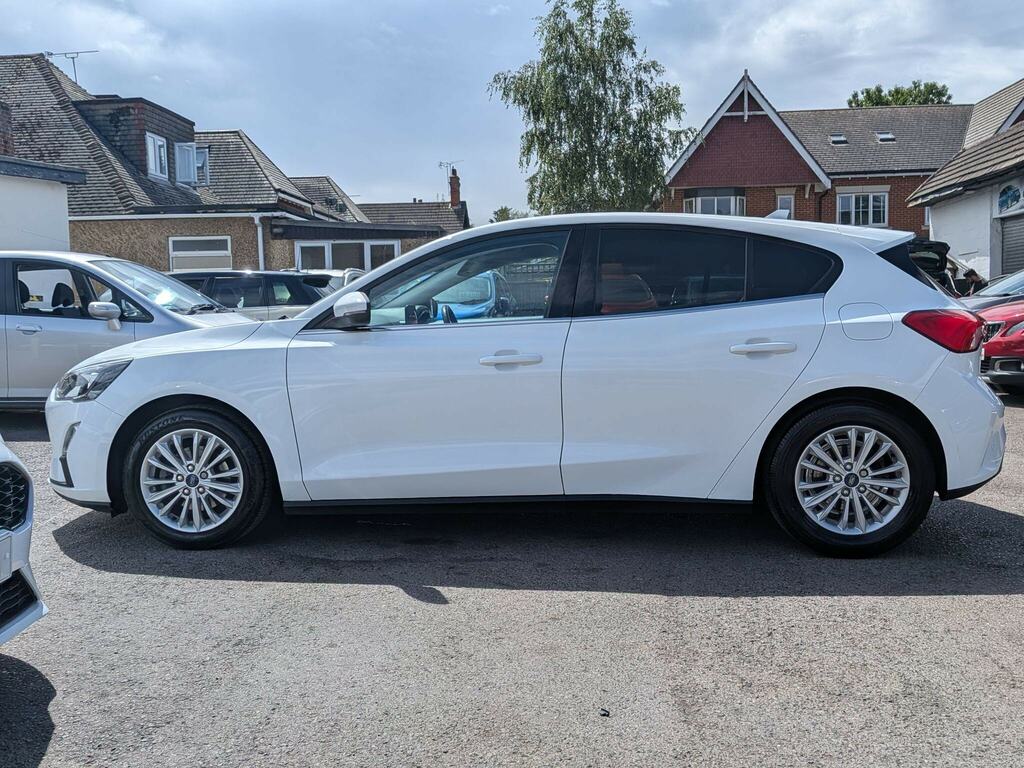 Ford Focus 1.0T Ecoboost Titanium Euro 6 Ss DT69UOU White #5