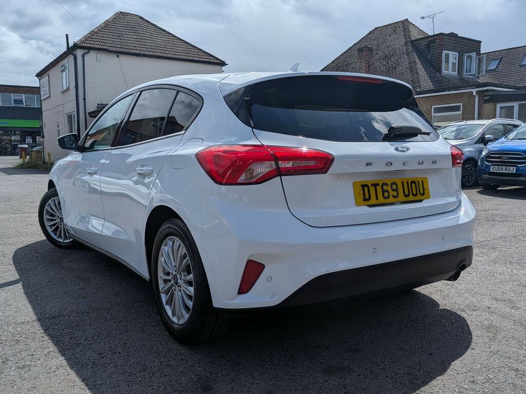 Ford Focus 1.0T Ecoboost Titanium Euro 6 Ss DT69UOU White #4