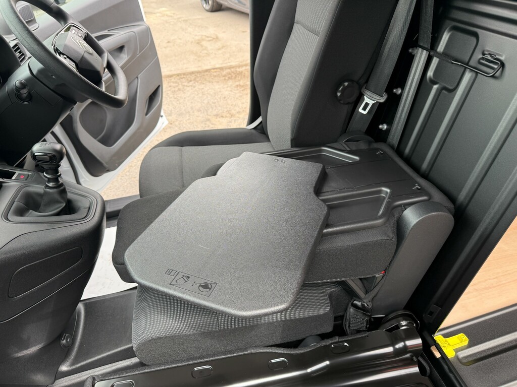 Citroen Berlingo 1.5 Bluehdi 100Ps Van Enterprise Black #13
