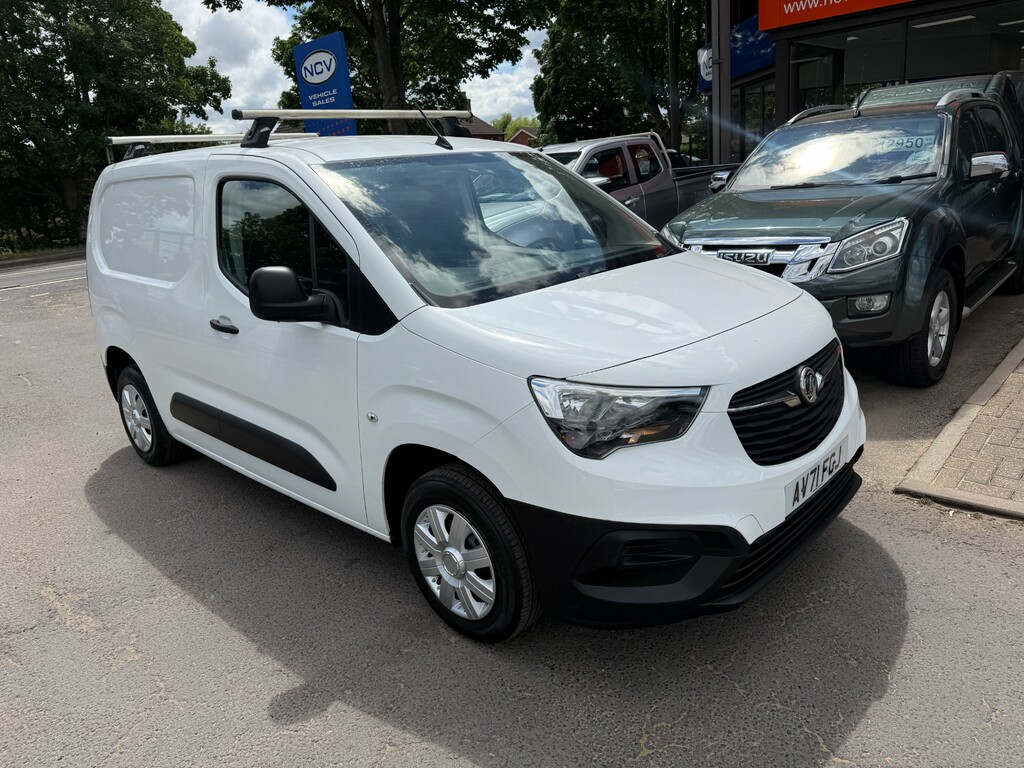 Vauxhall Combo 1.5 Turbo D 2300 Sportive L2 Only 47,508 3 Sea White #10
