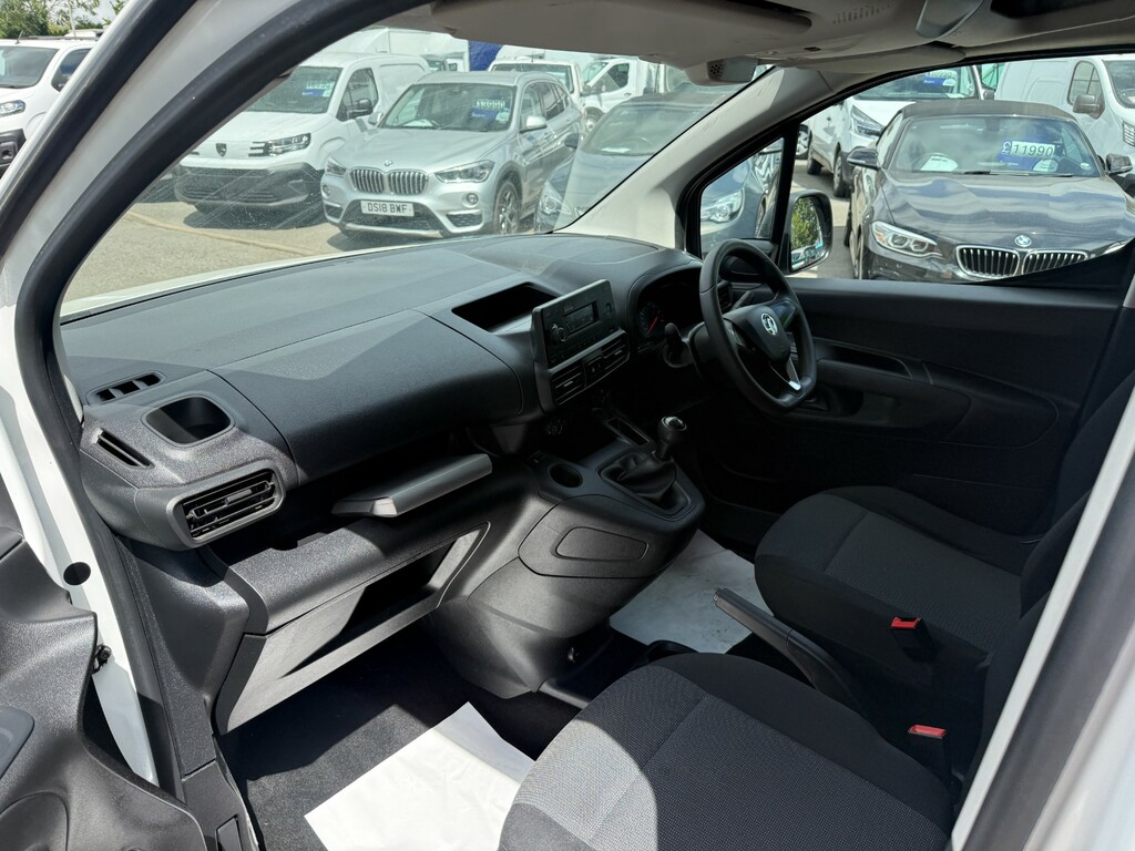 Vauxhall Combo Mpv White #6