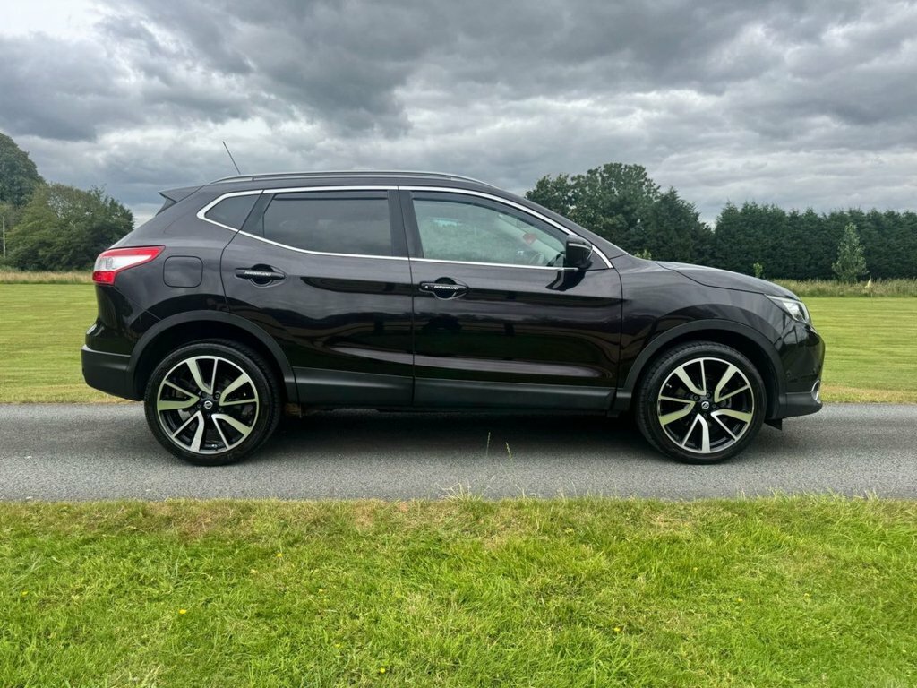 Nissan Qashqai 1.6L Tekna Black #2