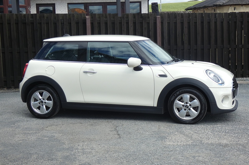Mini Hatch 1.5 Cooper Classic Hatchback Eur SL20GVA Brown #2