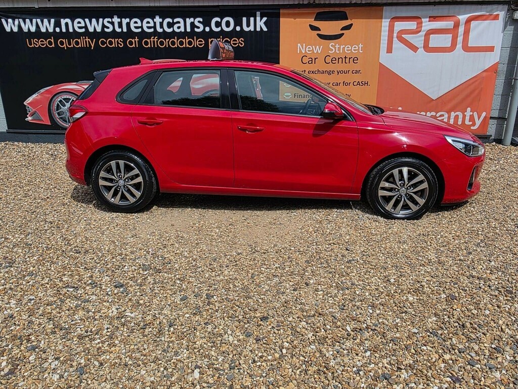 Hyundai I30 Hatchback 1.6 Crdi Blue Drive Se Nav Euro 6 Ss Red #5