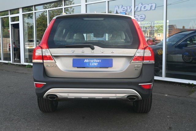Volvo XC70 2.4 D5 Se Lux Estate Geartronic Awd Eur KR64KZE Gold #5