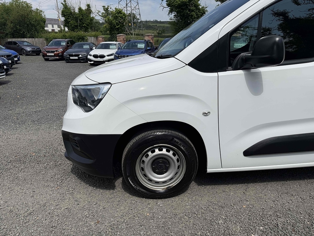 Vauxhall Combo Turbo D 2300 Sportive L1h1 Euro 6 U1940 Ulez White #8