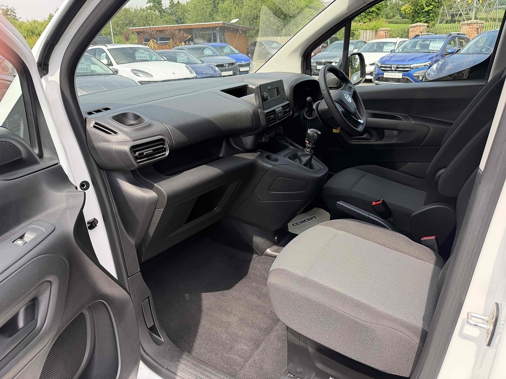 Vauxhall Combo Turbo D 2300 Sportive L1h1 Euro 6 U1940 Ulez White #9