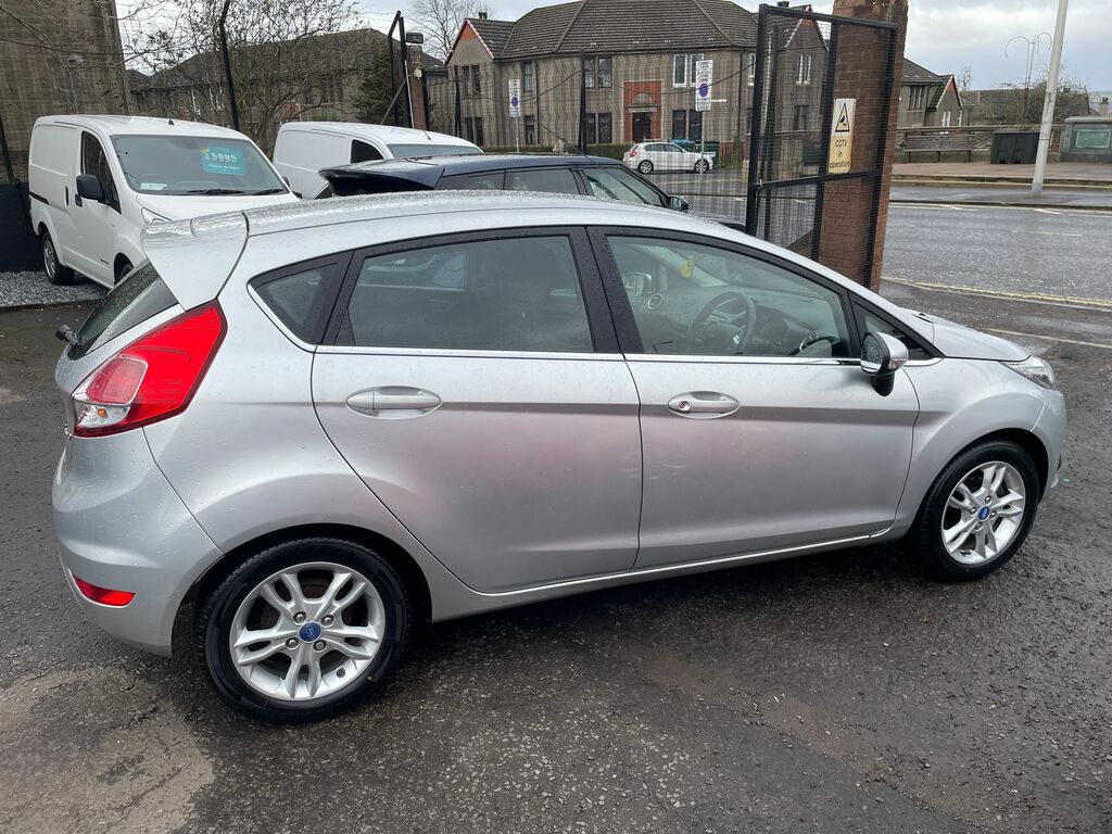 Ford Fiesta Fiesta Hatchback ST65VJJ Silver #4
